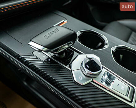 Серый Чанган Uni-K, объемом двигателя 2 л и пробегом 5 тыс. км за 28868 $, фото 17 на Automoto.ua