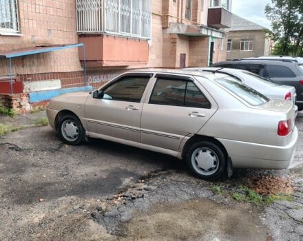 Бежевый Чери Амулет, объемом двигателя 1.6 л и пробегом 260 тыс. км за 1300 $, фото 6 на Automoto.ua