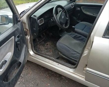 Бежевый Чери Амулет, объемом двигателя 1.6 л и пробегом 140 тыс. км за 707 $, фото 8 на Automoto.ua