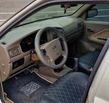 Бежевый Чери Амулет, объемом двигателя 1.6 л и пробегом 270 тыс. км за 1550 $, фото 9 на Automoto.ua