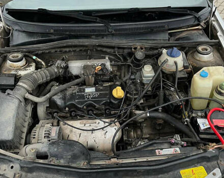 Бежевий Чері Амулет, об'ємом двигуна 1.6 л та пробігом 150 тис. км за 1700 $, фото 7 на Automoto.ua