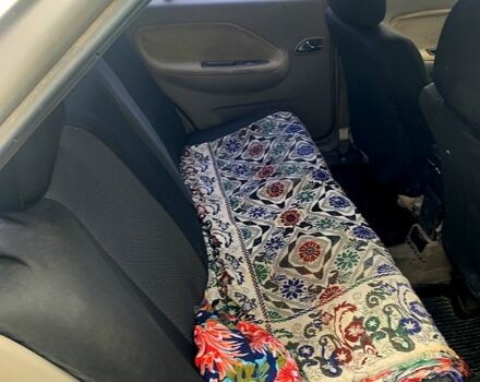 Бежевый Чери Амулет, объемом двигателя 1.6 л и пробегом 225 тыс. км за 2400 $, фото 5 на Automoto.ua