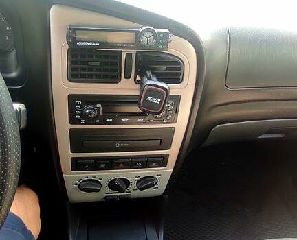 Бежевый Чери Амулет, объемом двигателя 1.6 л и пробегом 150 тыс. км за 1900 $, фото 8 на Automoto.ua