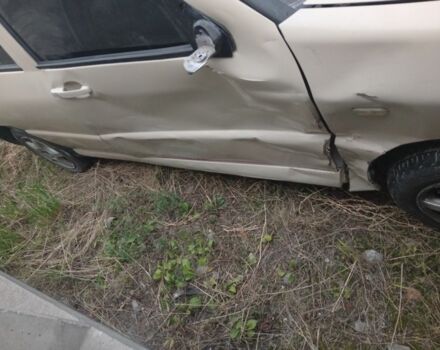 Бежевый Чери Амулет, объемом двигателя 1.6 л и пробегом 198 тыс. км за 600 $, фото 3 на Automoto.ua