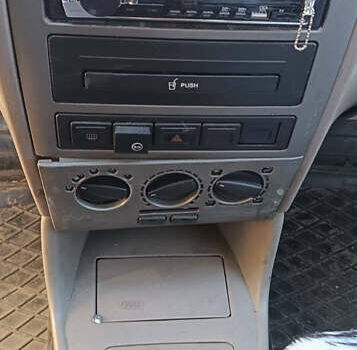 Чорний Чері Амулет, об'ємом двигуна 1.6 л та пробігом 190 тис. км за 1400 $, фото 11 на Automoto.ua