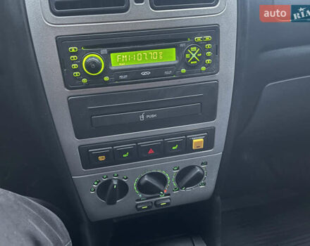 Чорний Чері Амулет, об'ємом двигуна 1.6 л та пробігом 30 тис. км за 2850 $, фото 27 на Automoto.ua