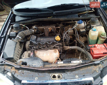 Черный Чери Амулет, объемом двигателя 1.6 л и пробегом 110 тыс. км за 1900 $, фото 6 на Automoto.ua