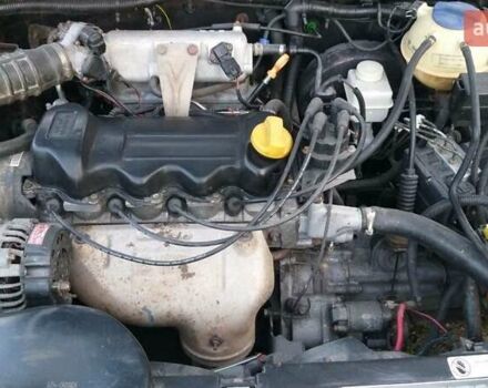 Черный Чери Амулет, объемом двигателя 1.6 л и пробегом 180 тыс. км за 2000 $, фото 5 на Automoto.ua