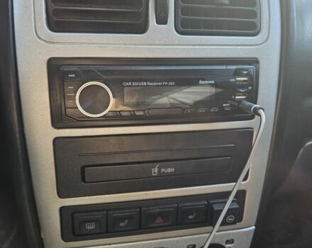 Черный Чери Амулет, объемом двигателя 1.6 л и пробегом 249 тыс. км за 980 $, фото 6 на Automoto.ua