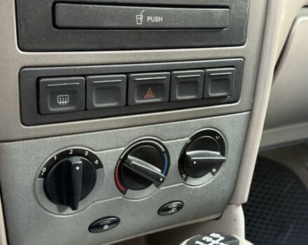 Сірий Чері Амулет, об'ємом двигуна 1.6 л та пробігом 160 тис. км за 1600 $, фото 15 на Automoto.ua