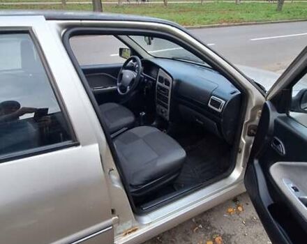 Сірий Чері Амулет, об'ємом двигуна 1.6 л та пробігом 85 тис. км за 2000 $, фото 7 на Automoto.ua