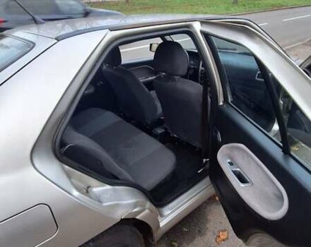 Сірий Чері Амулет, об'ємом двигуна 1.6 л та пробігом 85 тис. км за 2000 $, фото 4 на Automoto.ua