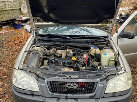 Чері Амулет 2007 у Києві на Automoto.ua Сірий Чері Амулет, об'ємом двигуна 1.6 л та пробігом 142 тис. км за 1400 $, фото 1 на Automoto.ua
