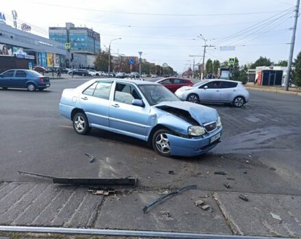 Синий Чери Амулет, объемом двигателя 1.6 л и пробегом 115 тыс. км за 800 $, фото 1 на Automoto.ua