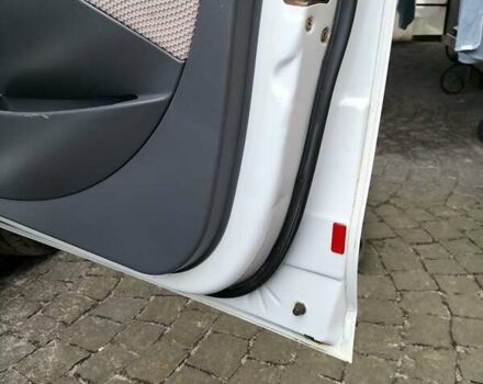 Белый Чери Бит, объемом двигателя 1.3 л и пробегом 122 тыс. км за 3500 $, фото 24 на Automoto.ua