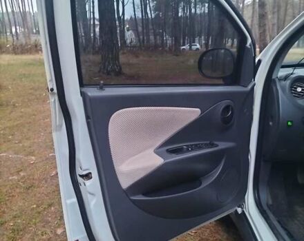 Белый Чери Бит, объемом двигателя 1.3 л и пробегом 122 тыс. км за 3500 $, фото 16 на Automoto.ua