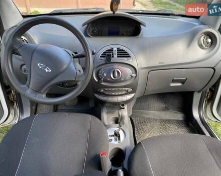 Білий Чері Біт, об'ємом двигуна 1.3 л та пробігом 135 тис. км за 3200 $, фото 8 на Automoto.ua