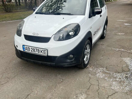 Белый Чери Бит, объемом двигателя 1.3 л и пробегом 148 тыс. км за 1900 $, фото 1 на Automoto.ua