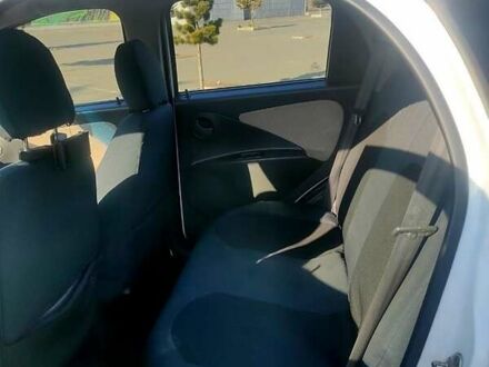 Белый Чери Бит, объемом двигателя 1.3 л и пробегом 165 тыс. км за 3500 $, фото 1 на Automoto.ua