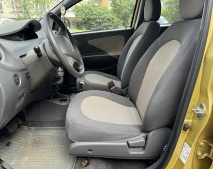 Желтый Чери Бит, объемом двигателя 1.3 л и пробегом 156 тыс. км за 3600 $, фото 6 на Automoto.ua