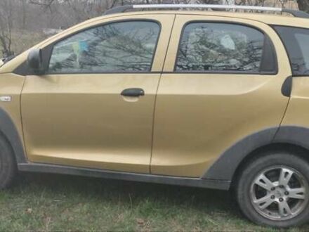 Желтый Чери Бит, объемом двигателя 1.3 л и пробегом 49 тыс. км за 3300 $, фото 1 на Automoto.ua