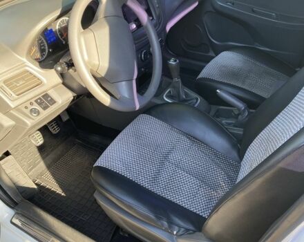 Белый Чери Другая, объемом двигателя 1.5 л и пробегом 60 тыс. км за 3600 $, фото 2 на Automoto.ua