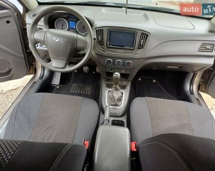 Бежевый Чери Е5, объемом двигателя 1.5 л и пробегом 110 тыс. км за 4600 $, фото 12 на Automoto.ua