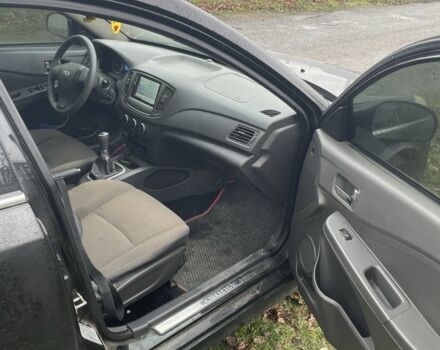 Черный Чери Е5, объемом двигателя 1.5 л и пробегом 200 тыс. км за 1800 $, фото 7 на Automoto.ua