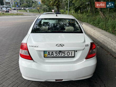 Чери Е5 2014 в Киеве на Automoto.ua Чери Е5, объемом двигателя 1.5 л и пробегом 250 тыс. км за 3700 $, фото 1 на Automoto.ua