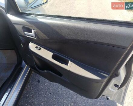 Чері Е5 2012 у Прилуках на Automoto.ua Сірий Чері Е5, об'ємом двигуна 1.5 л та пробігом 245 тис. км за 2999 $, фото 17 на Automoto.ua