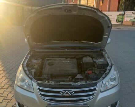 Серый Чери Е5, объемом двигателя 1.5 л и пробегом 145 тыс. км за 3600 $, фото 5 на Automoto.ua