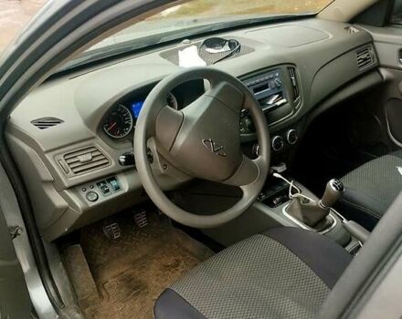 Серый Чери Е5, объемом двигателя 1.5 л и пробегом 170 тыс. км за 3200 $, фото 1 на Automoto.ua