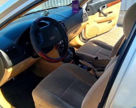 Сірий Чері Істар, об'ємом двигуна 2 л та пробігом 232 тис. км за 2500 $, фото 6 на Automoto.ua