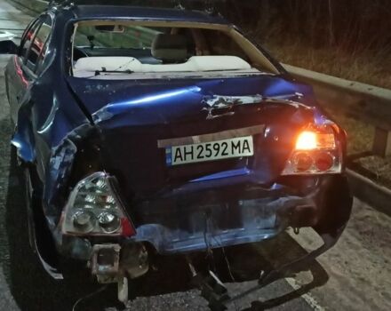 Синій Чері Істар, об'ємом двигуна 2 л та пробігом 230 тис. км за 1000 $, фото 5 на Automoto.ua