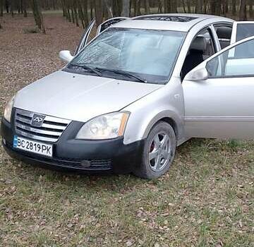 Бежевый Чери Элара, объемом двигателя 1.97 л и пробегом 297 тыс. км за 1800 $, фото 2 на Automoto.ua