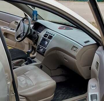 Бежевый Чери Элара, объемом двигателя 1.97 л и пробегом 297 тыс. км за 1800 $, фото 7 на Automoto.ua