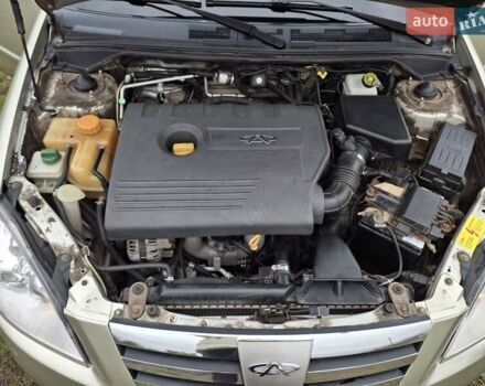 Бежевый Чери Элара, объемом двигателя 1.97 л и пробегом 95 тыс. км за 3700 $, фото 9 на Automoto.ua