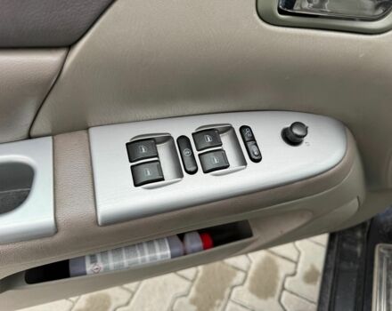 Черный Чери Элара, объемом двигателя 2 л и пробегом 177 тыс. км за 2400 $, фото 3 на Automoto.ua