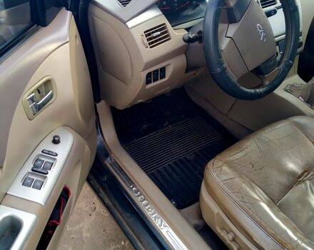 Чорний Чері Елара, об'ємом двигуна 2 л та пробігом 280 тис. км за 2200 $, фото 2 на Automoto.ua