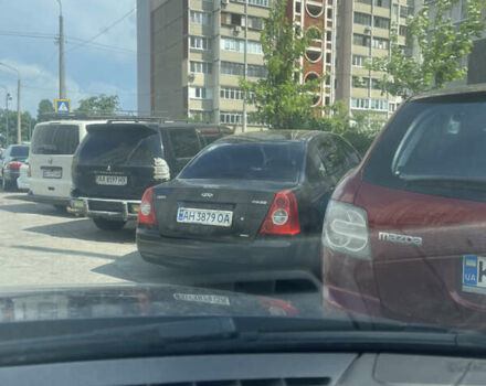 Черный Чери Элара, объемом двигателя 2 л и пробегом 189 тыс. км за 2300 $, фото 1 на Automoto.ua