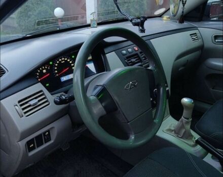 Черный Чери Элара, объемом двигателя 2 л и пробегом 150 тыс. км за 3800 $, фото 3 на Automoto.ua