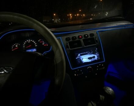 Синій Чері Елара, об'ємом двигуна 2 л та пробігом 188 тис. км за 2600 $, фото 11 на Automoto.ua