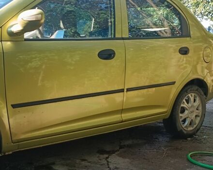 Жовтий Чері Джаггі, об'ємом двигуна 1 л та пробігом 68 тис. км за 2010 $, фото 1 на Automoto.ua