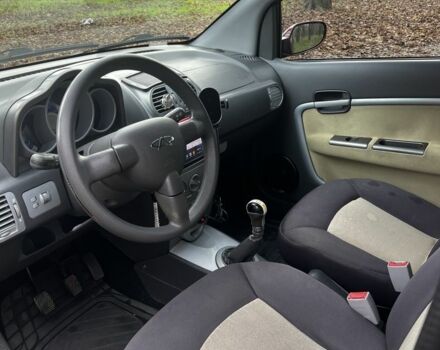 Красный Чери Кимо, объемом двигателя 1.3 л и пробегом 113 тыс. км за 3500 $, фото 2 на Automoto.ua