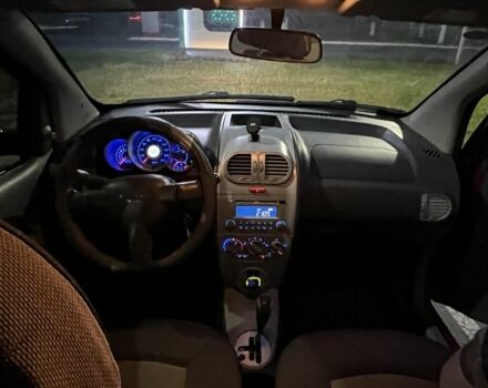 Красный Чери Кимо, объемом двигателя 1.3 л и пробегом 120 тыс. км за 2499 $, фото 6 на Automoto.ua