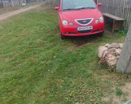 Красный Чери Кимо, объемом двигателя 1.3 л и пробегом 350 тыс. км за 1100 $, фото 1 на Automoto.ua