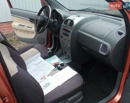 Оранжевый Чери Кимо, объемом двигателя 1.3 л и пробегом 112 тыс. км за 2750 $, фото 12 на Automoto.ua