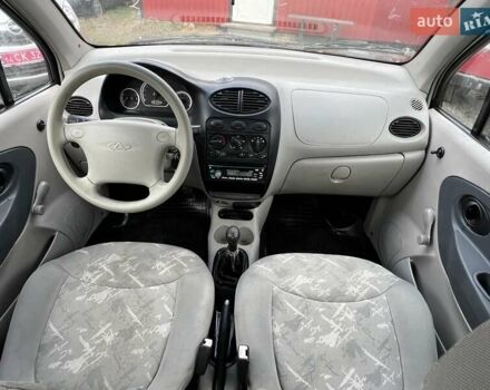 Бежевый Чери Кью Кью, объемом двигателя 1.08 л и пробегом 106 тыс. км за 1550 $, фото 7 на Automoto.ua