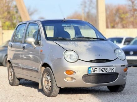 Бежевый Чери Кью Кью, объемом двигателя 1.1 л и пробегом 200 тыс. км за 1350 $, фото 1 на Automoto.ua