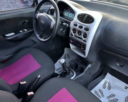 Красный Чери Кью Кью, объемом двигателя 1.1 л и пробегом 143 тыс. км за 2950 $, фото 2 на Automoto.ua